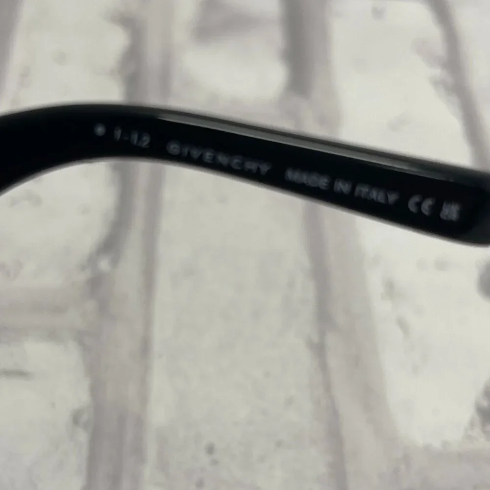 GIVENCHY Black Square Mask GV40011 Sunglasses